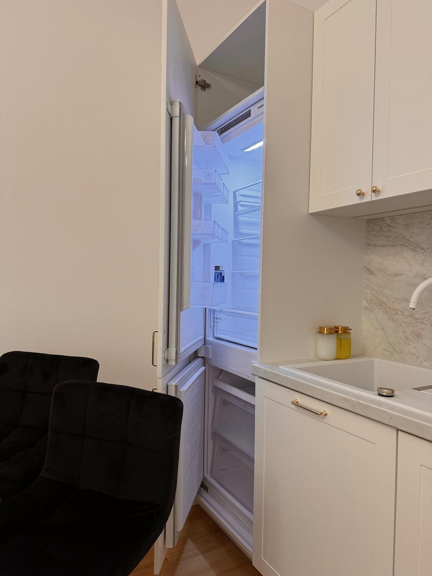 Honey Nook Apartment 3 Minutes From The Center Poznan Exterior foto